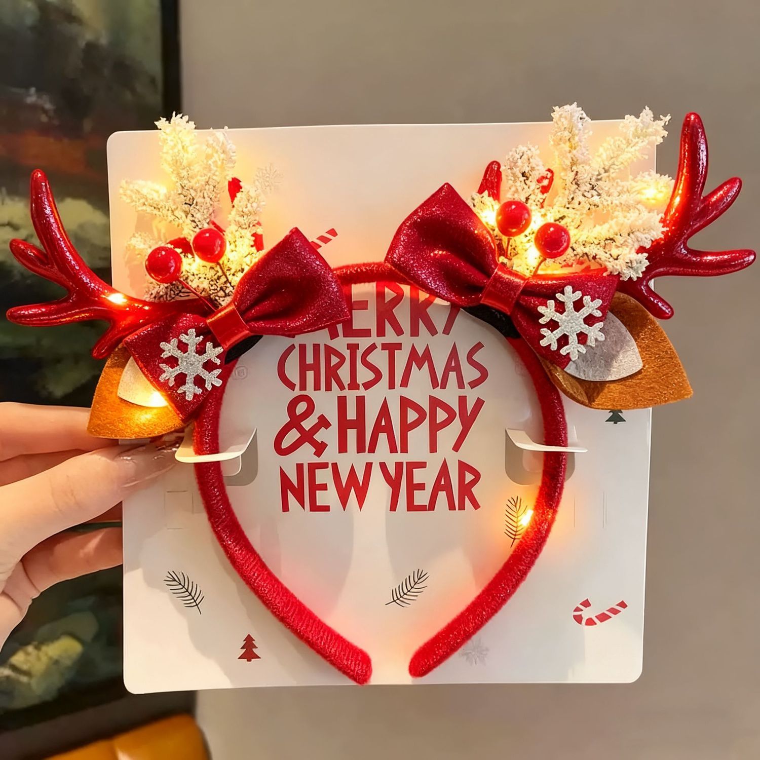 طوق رأس عيد الميلاد على شكل قر - مراجعة Reindeer Antlers Headband وسعره